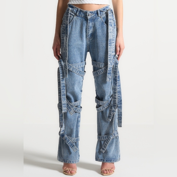 Maniere De Voir Talia Denim Strap Cargo Jeans in Mid Blue - Picture 15 of 15